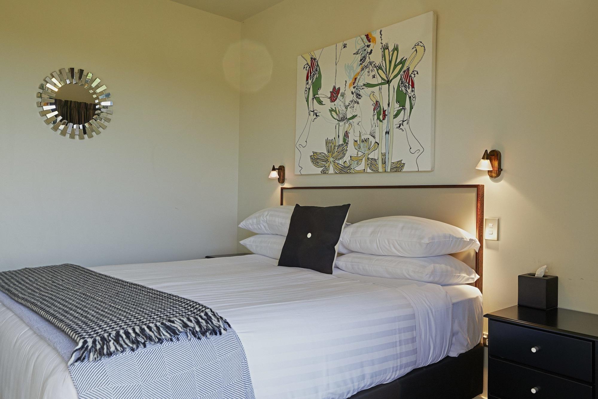 Koura Bay Golf Resort Кайкура Екстериор снимка