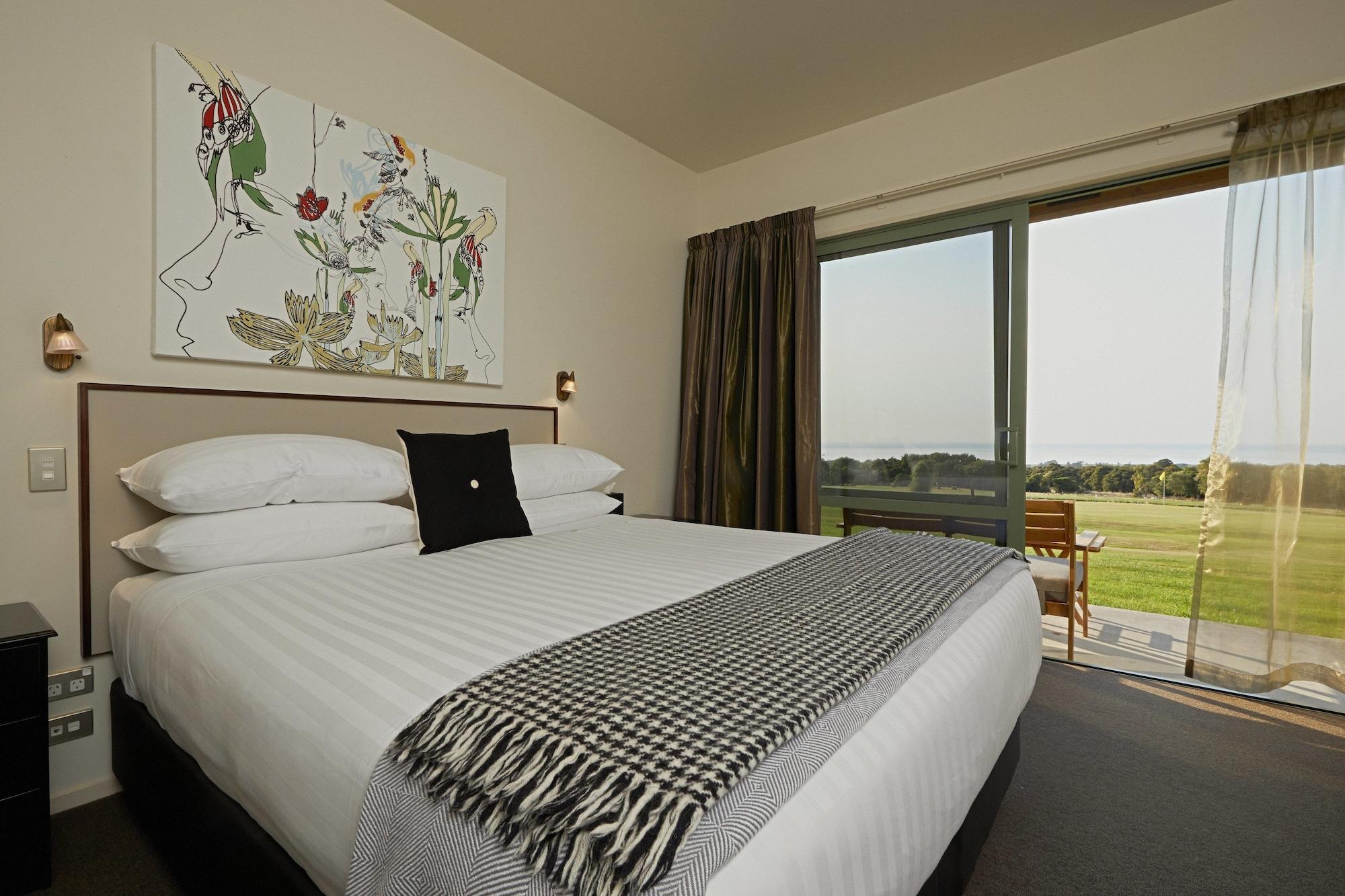 Koura Bay Golf Resort Кайкура Екстериор снимка