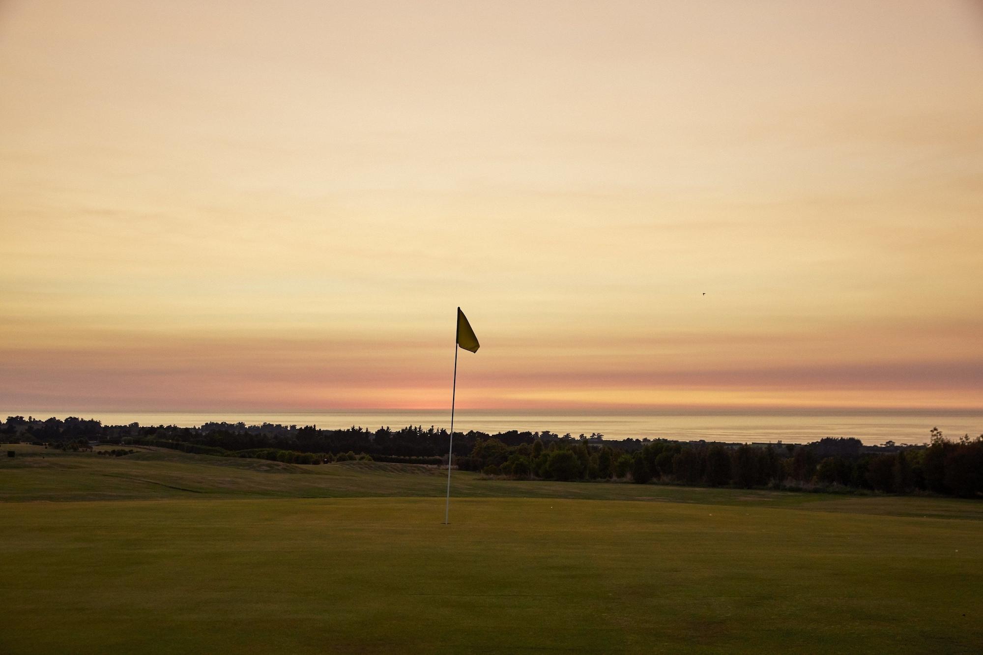Koura Bay Golf Resort Кайкура Екстериор снимка