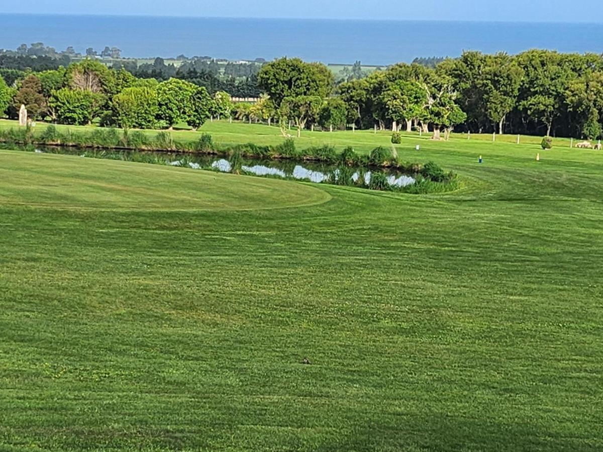 Koura Bay Golf Resort Кайкура Екстериор снимка