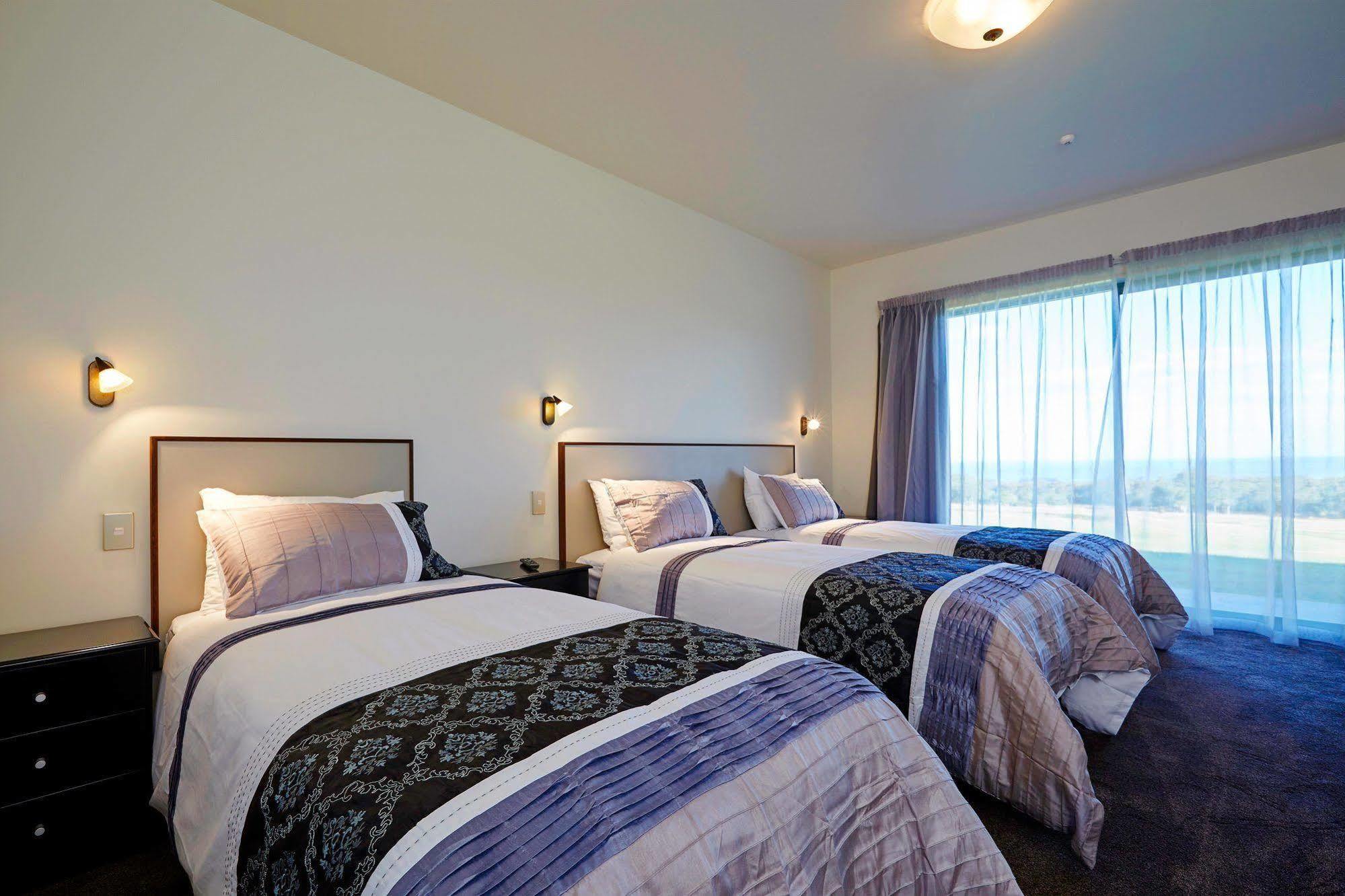 Koura Bay Golf Resort Кайкура Екстериор снимка
