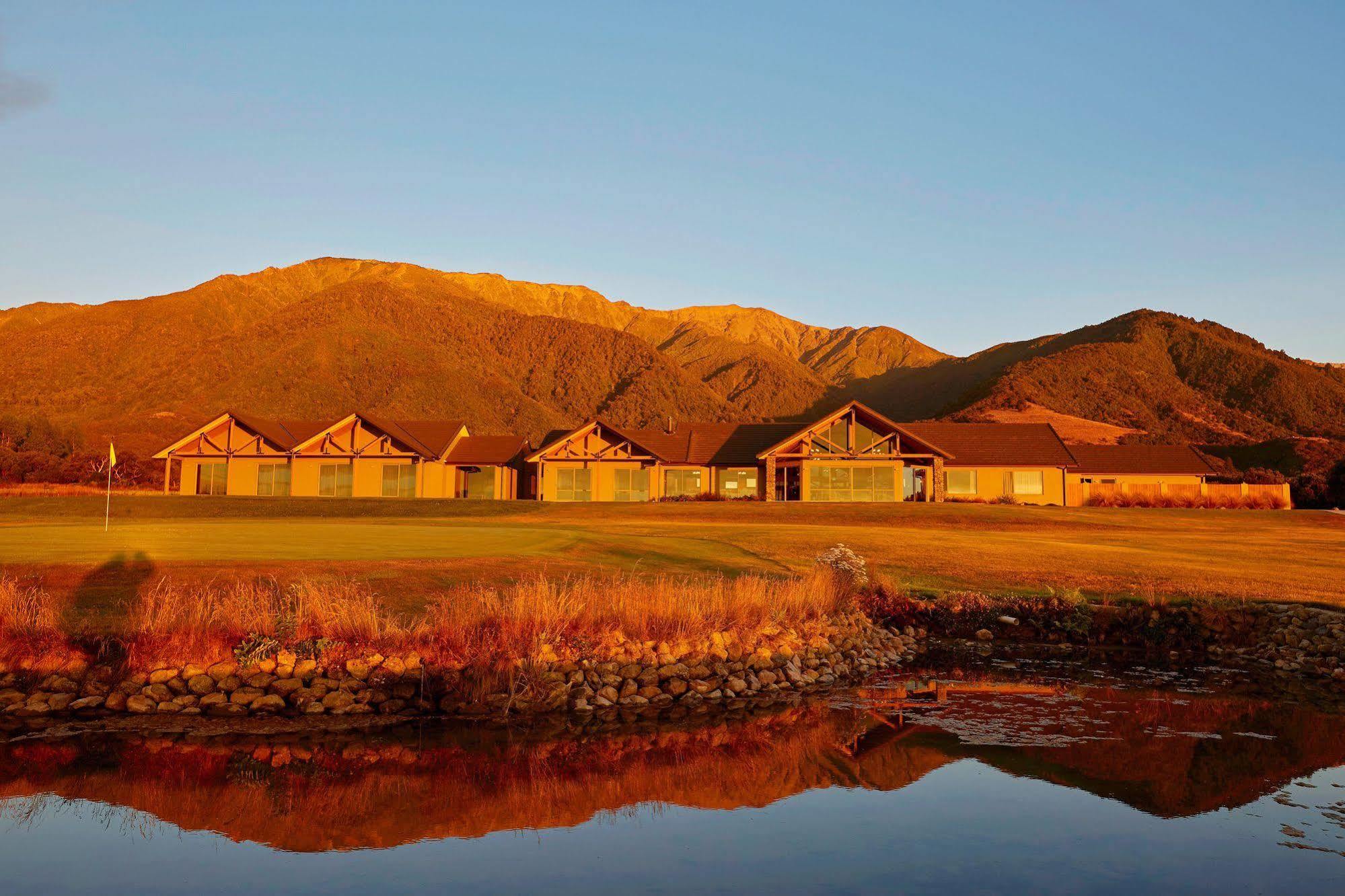 Koura Bay Golf Resort Кайкура Екстериор снимка