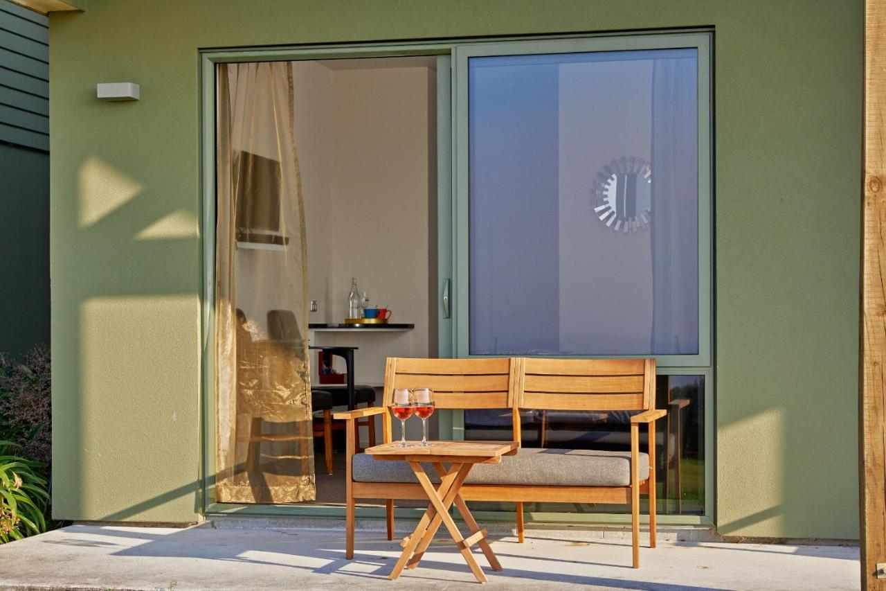 Koura Bay Golf Resort Кайкура Екстериор снимка
